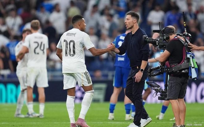 开云体育-皇家马德里发布备战花絮，关键时刻外线爆发，欧联任务艰巨，资深球员宣示担当的简单介绍